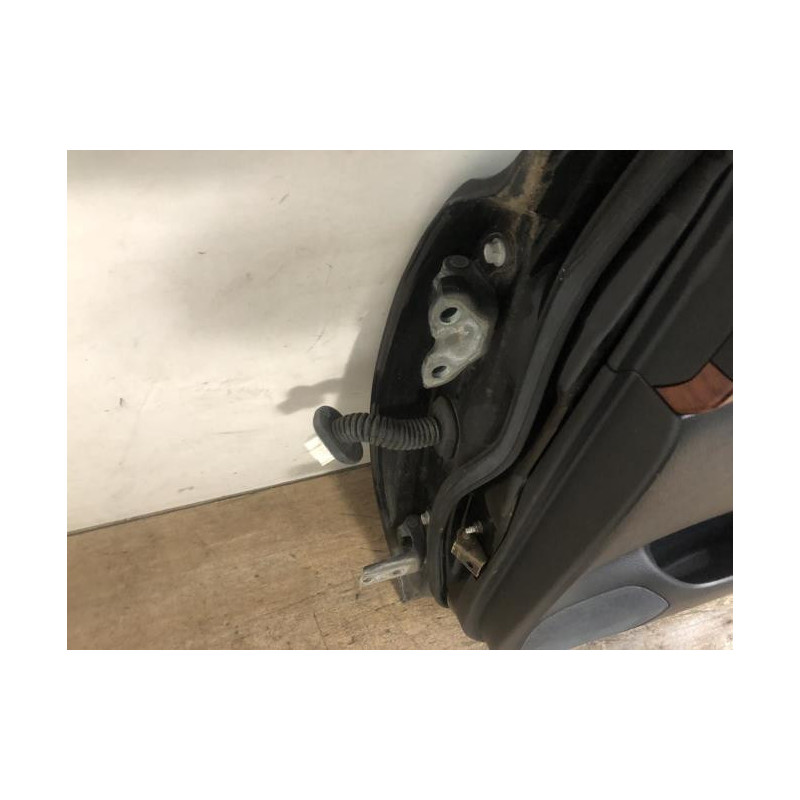 Porte arriere droit TOYOTA AVENSIS 2 PHASE 1 d’occasion