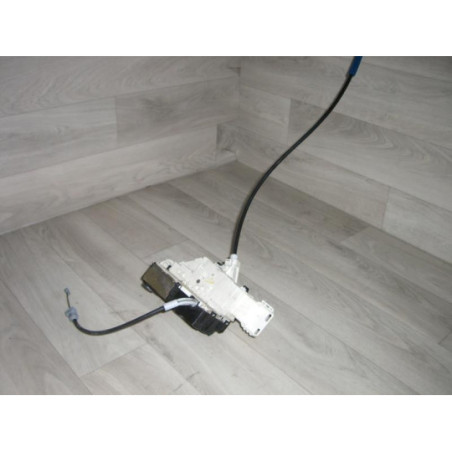 Serrure arriere droit PEUGEOT 407 PHASE 1 d’occasion