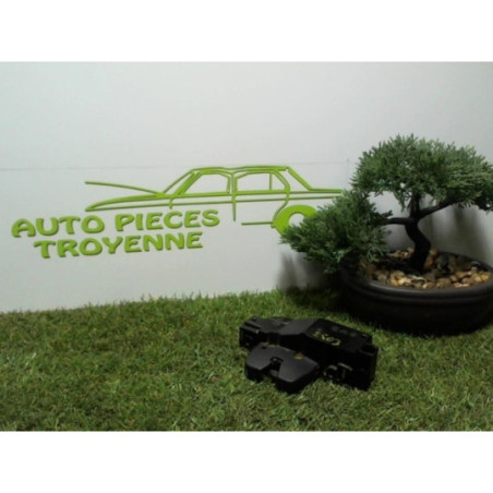 Serrure de hayon CITROEN C3 1 PHASE 1 d’occasion
