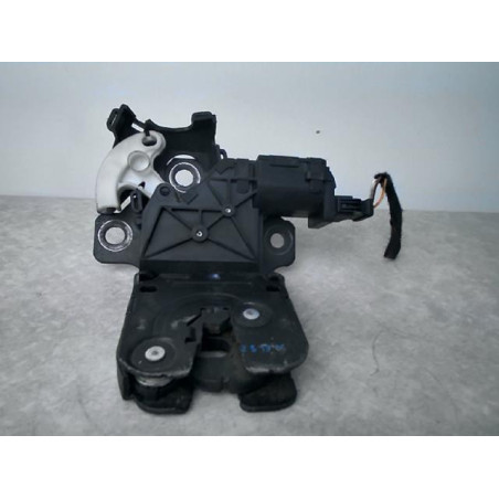 Serrure de hayon AUDI A4 2 AVANT PHASE 2 BREAK d’occasion