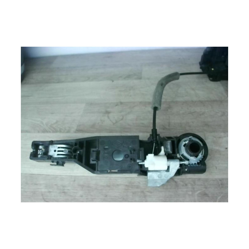 Serrure arriere droit RENAULT CLIO 3 PHASE 1 d’occasion