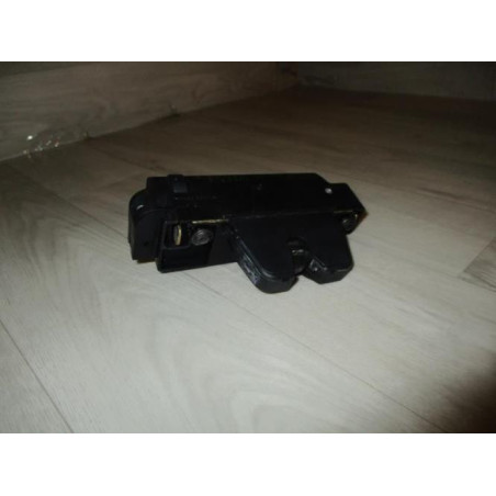Serrure de hayon PEUGEOT 307 PHASE 1 d’occasion