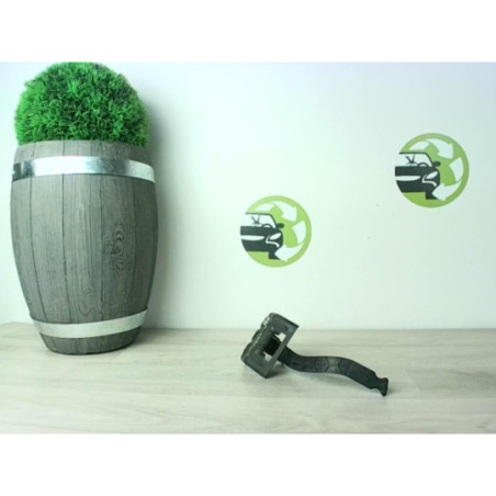 Poignee d'ouverture de capot RENAULT MEGANE 2 PHASE 2 d’occasion