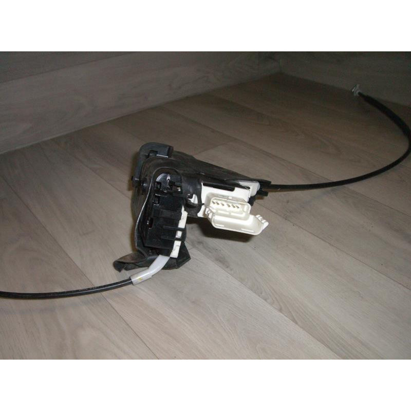 Serrure arriere gauche PEUGEOT 407 PHASE 1 d’occasion