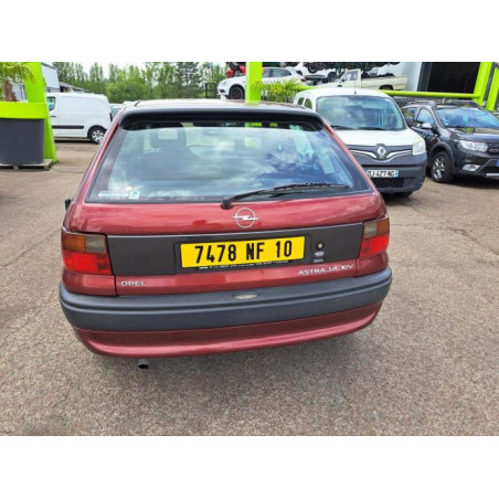 Autoradio d'origine OPEL ASTRA F PHASE 2 d’occasion