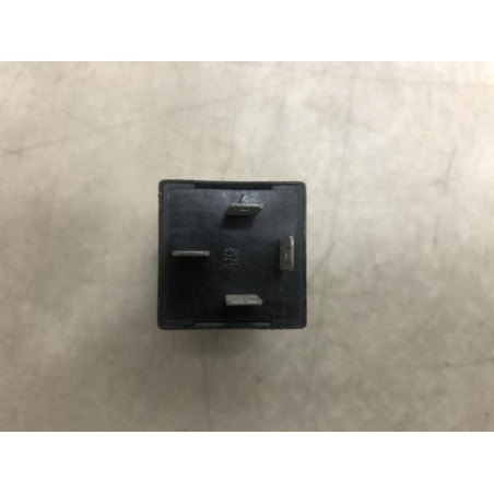 Relais electrique AUDI  d’occasion