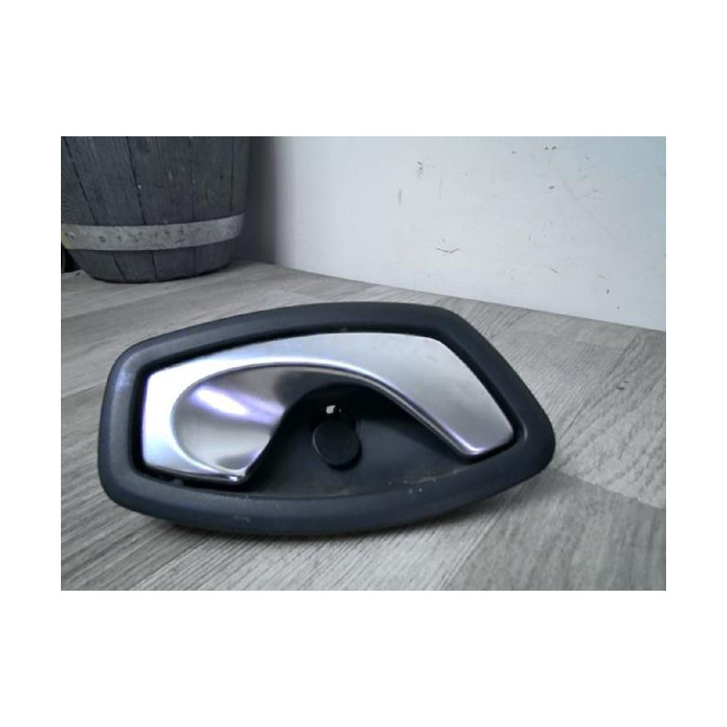 Poignee interieur arriere droit RENAULT GRAND SCENIC 3 PHASE 1 d’occasion