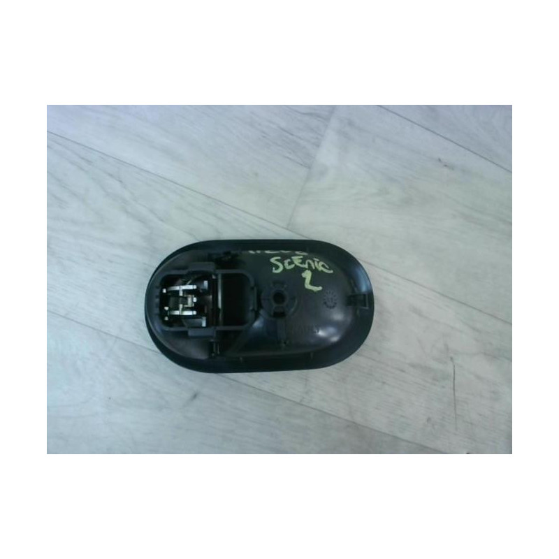 Poignee interieur avant droit RENAULT SCENIC 2 PHASE 2 d’occasion