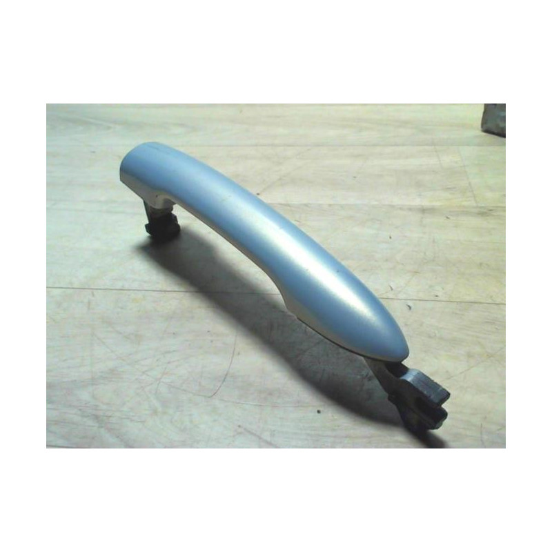 Poignee porte avant gauche RENAULT MEGANE 2 PHASE 1 d’occasion