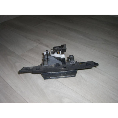 Poignee hayon PEUGEOT 206 PHASE 1 d’occasion