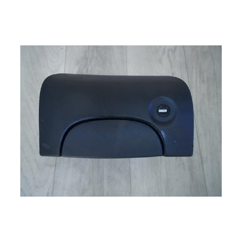 Poignee porte laterale gauche RENAULT KANGOO 1 PHASE 1 d’occasion