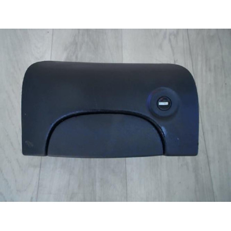 Poignee porte laterale gauche RENAULT KANGOO 1 PHASE 1 d’occasion
