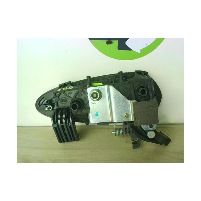 Poignee porte arriere gauche FIAT PUNTO EVO 3 d’occasion
