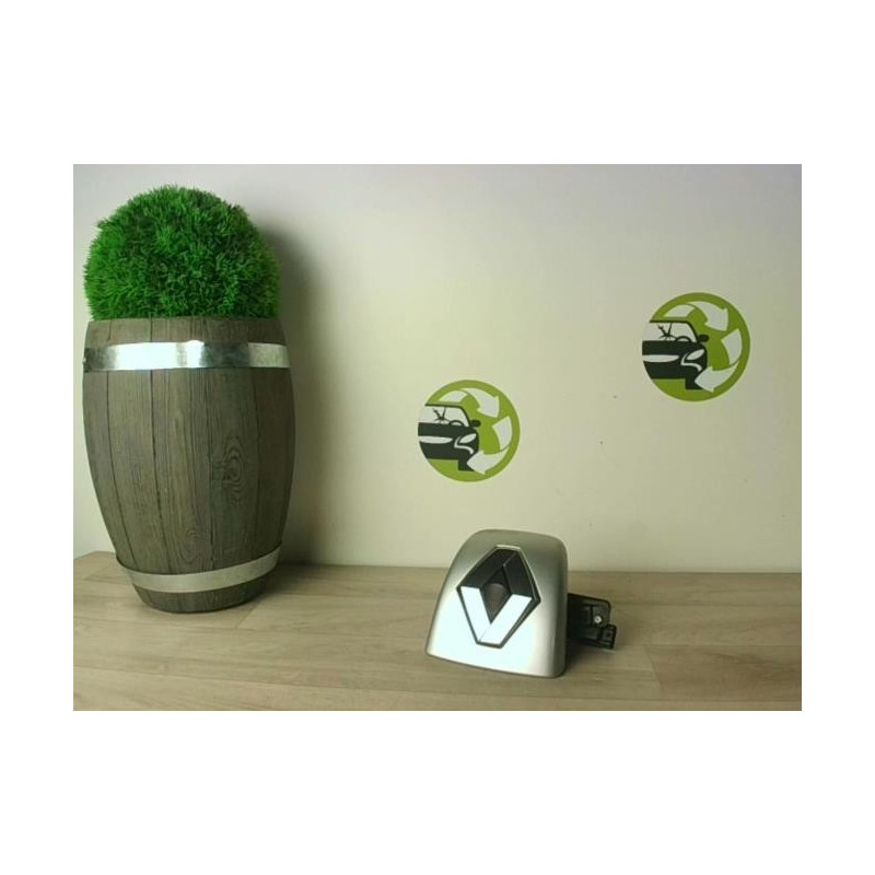 Bouton de coffre RENAULT CLIO 2 CAMPUS PHASE 1 d’occasion