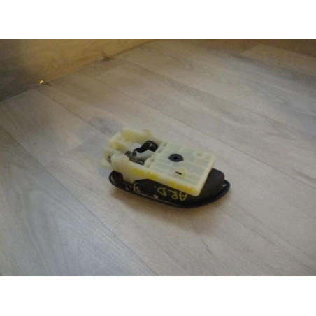 Poignee interieur arriere droit HYUNDAI TUCSON 1 d’occasion