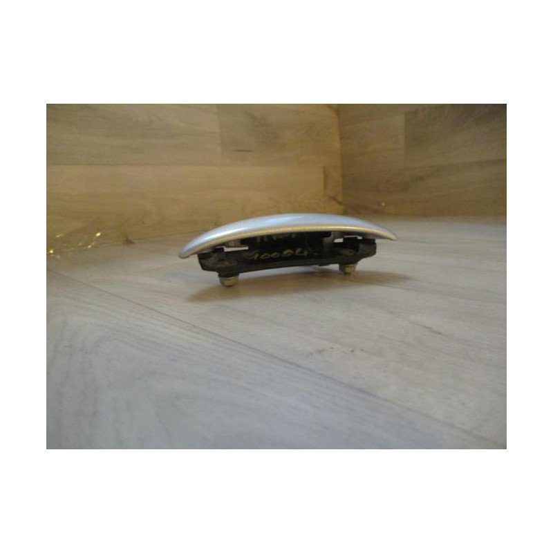 Poignee porte arriere gauche PEUGEOT 107 PHASE 1 d’occasion