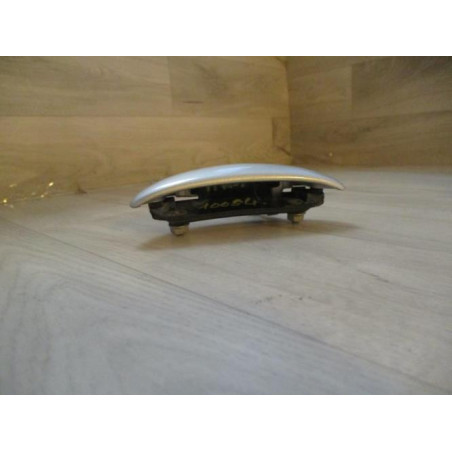 Poignee porte arriere gauche PEUGEOT 107 PHASE 1 d’occasion