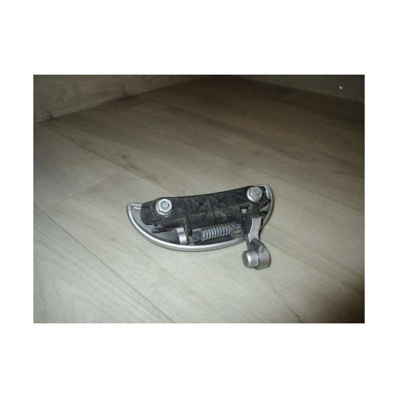 Poignee porte arriere gauche PEUGEOT 107 PHASE 1 d’occasion