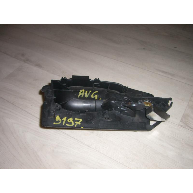 Poignee interieur avant gauche PEUGEOT 307 PHASE 1 BREAK d’occasion