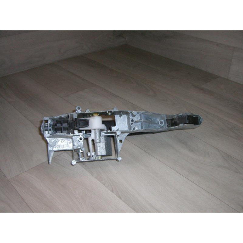 Poignee porte arriere droit PEUGEOT 207 d’occasion