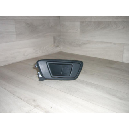 Poignee interieur arriere gauche FORD FIESTA 6 PHASE 1 d’occasion
