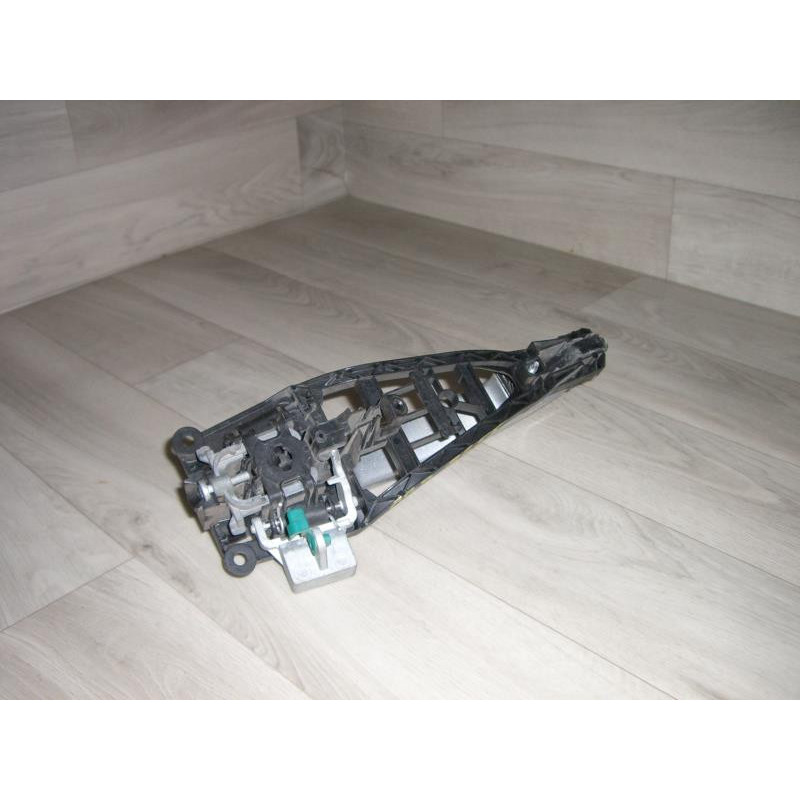 Poignee porte arriere droit OPEL ZAFIRA B PHASE 1 d’occasion