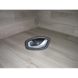 Poignee interieur arriere gauche RENAULT MEGANE 3 PHASE 1 d’occasion