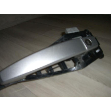 Poignee porte avant gauche OPEL ZAFIRA B PHASE 1 d’occasion