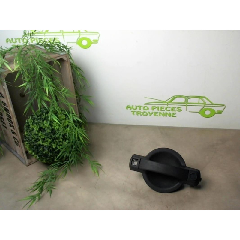 Poignee porte avant gauche FIAT DOBLO 1 PHASE 1 d’occasion