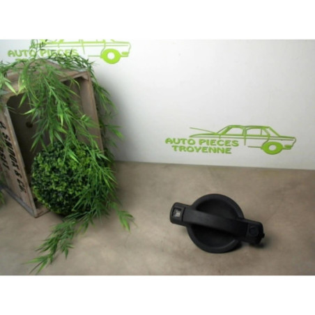 Poignee porte avant gauche FIAT DOBLO 1 PHASE 1 d’occasion
