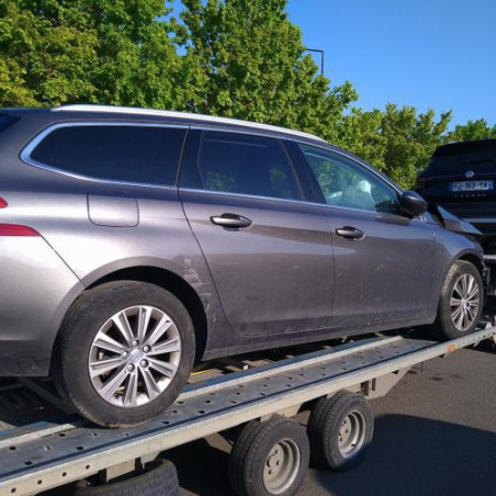 Vitre avant droit PEUGEOT 308 2 SW PHASE 2 BREAK d’occasion