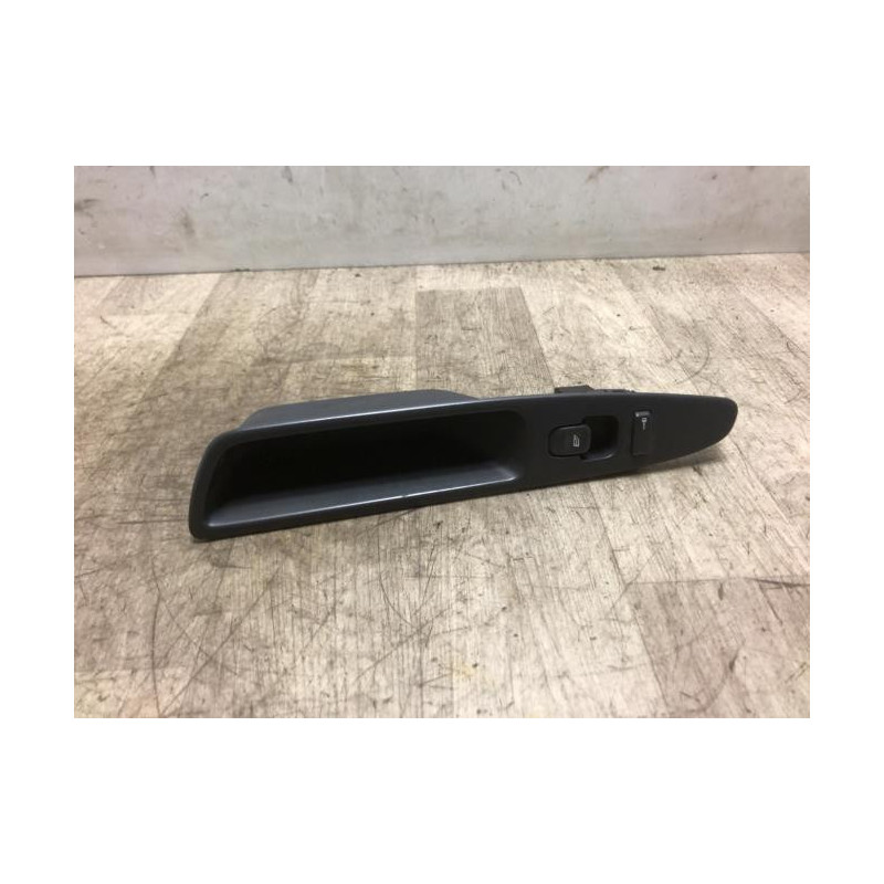 Interrupteur de leve vitre avant gauche VOLVO V 40 1 PHASE 2 BREAK d’occasion