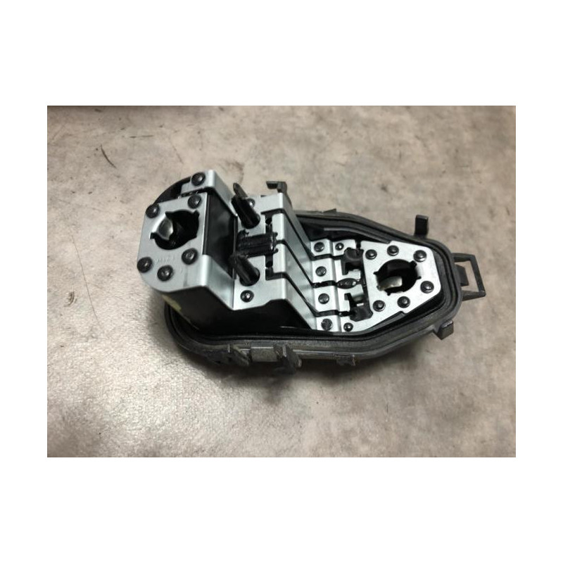 Platine feu arriere gauche RENAULT CLIO 4 PHASE 1 d’occasion