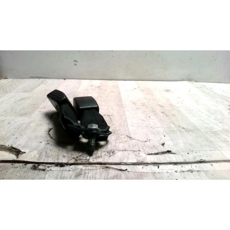 Attache ceinture arriere gauche DACIA SANDERO 2 PHASE 1 d’occasion