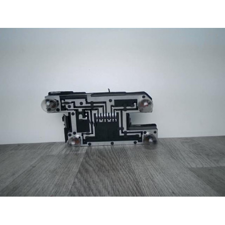 Platine feu arriere gauche RENAULT CLIO 1 PHASE 3 d’occasion