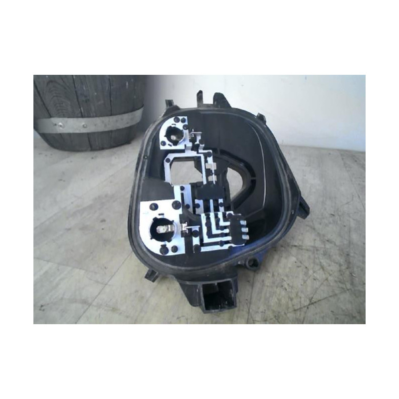 Platine feu arriere gauche PEUGEOT 208 1 PHASE 1 d’occasion