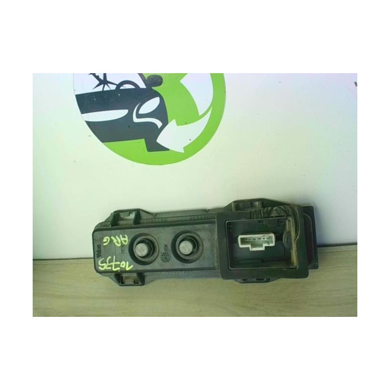 Platine feu arriere gauche OPEL ZAFIRA B PHASE 1 d’occasion