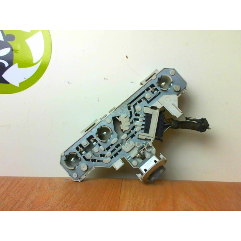 Platine feu arriere gauche VOLKSWAGEN POLO 3 PHASE 1 d’occasion