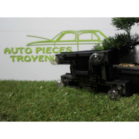 Platine feu arriere gauche RENAULT CLIO 1 PHASE 2 d’occasion