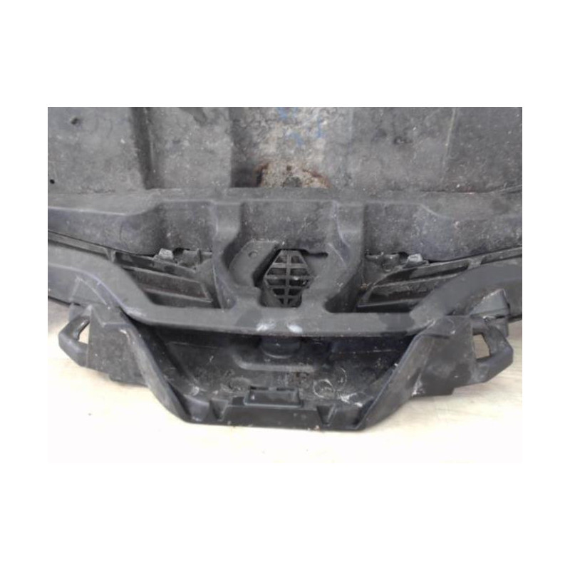 Calandre RENAULT CLIO 4 PHASE 1 d’occasion