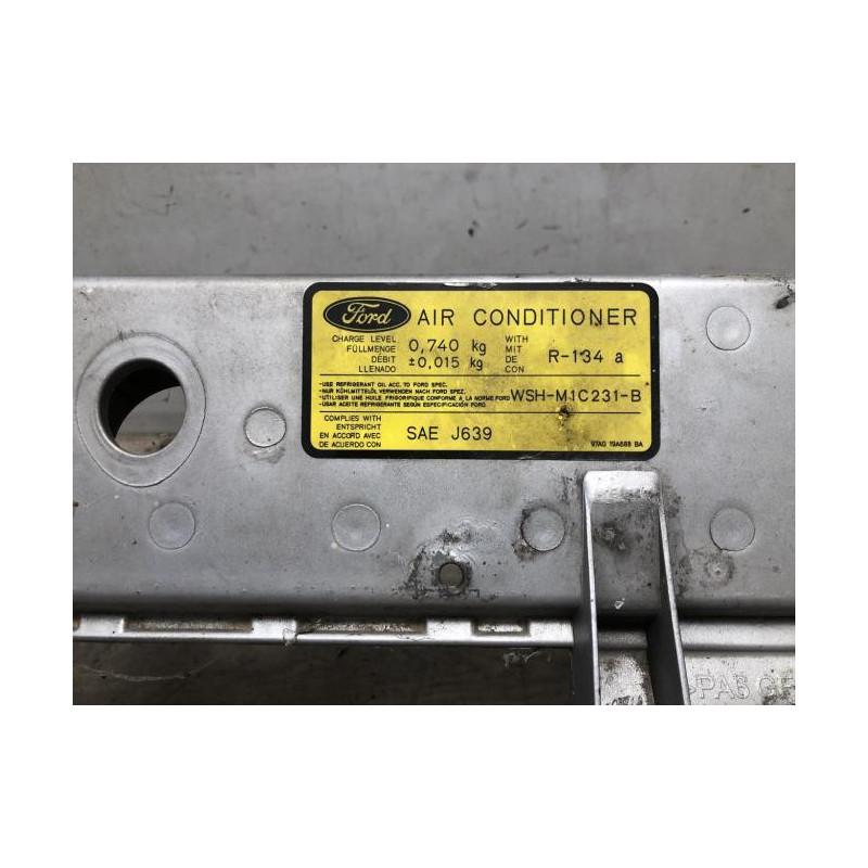 Armature avant, Masque avant FORD FOCUS 1 BREAK d’occasion