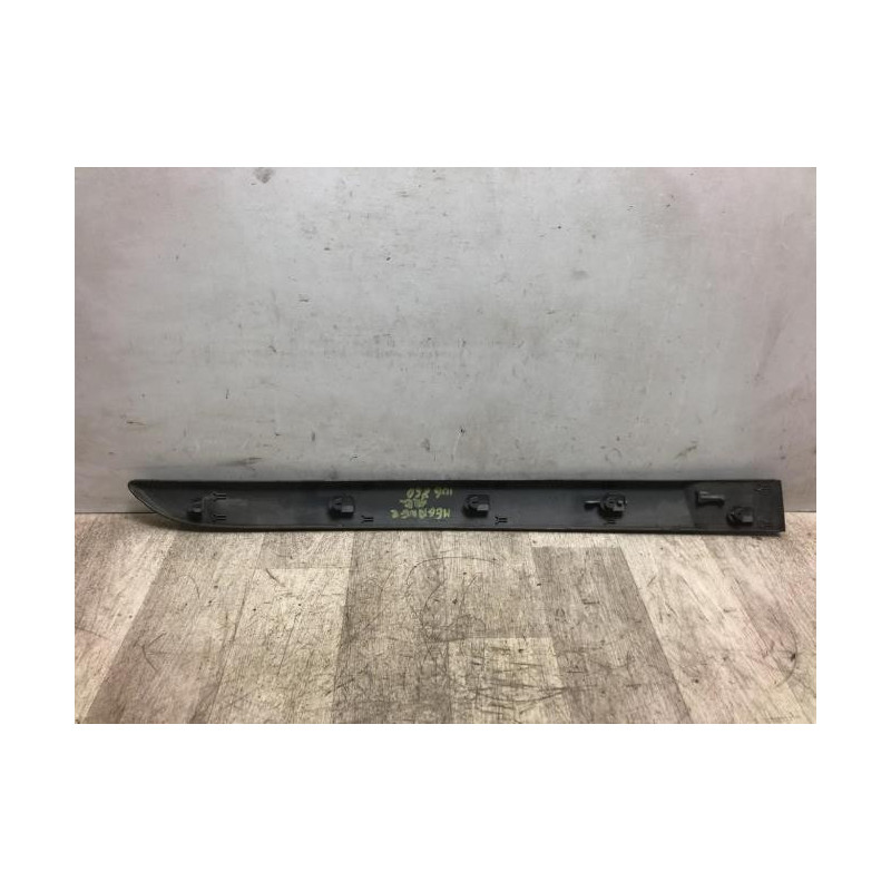Baguette de porte arriere gauche  RENAULT MEGANE 2 PHASE 1 BREAK d’occasion
