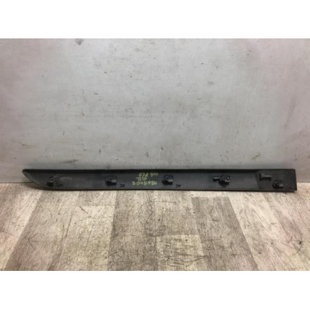 Baguette de porte arriere gauche  RENAULT MEGANE 2 PHASE 1 BREAK d’occasion