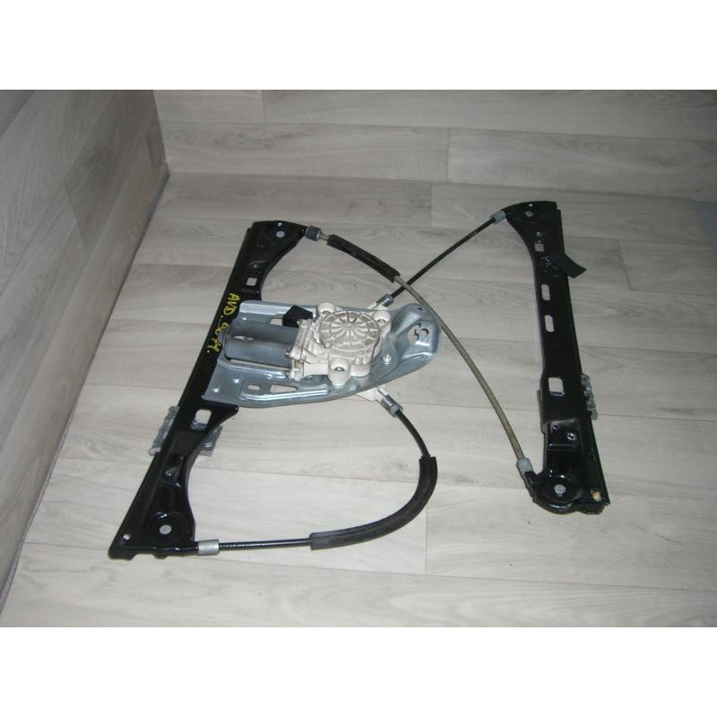 Leve vitre electrique avant droit MERCEDES CLASSE C 203 PHASE 1 d’occasion