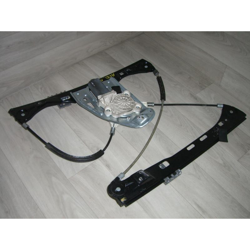 Leve vitre electrique avant droit MERCEDES CLASSE C 203 PHASE 1 d’occasion