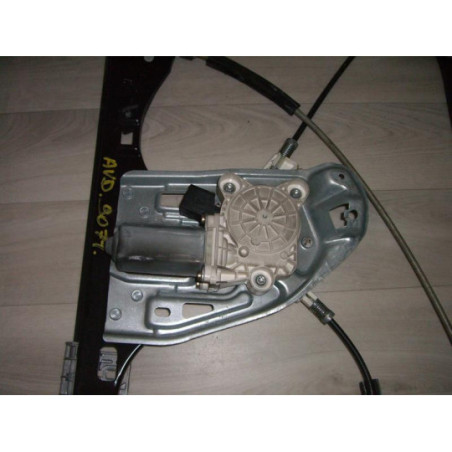 Leve vitre electrique avant droit MERCEDES CLASSE C 203 PHASE 1 d’occasion
