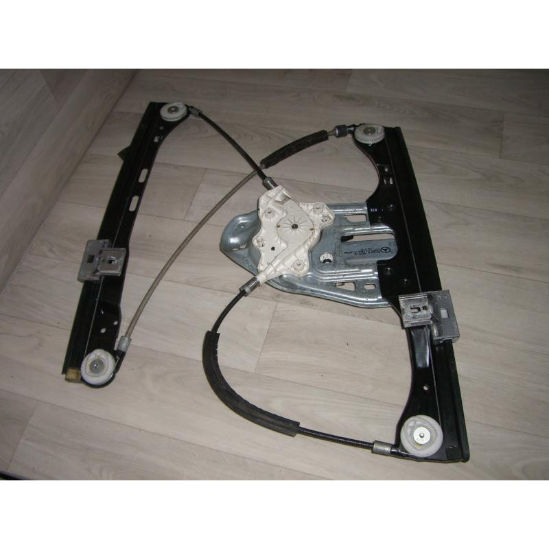 Leve vitre electrique avant droit MERCEDES CLASSE C 203 PHASE 1 d’occasion