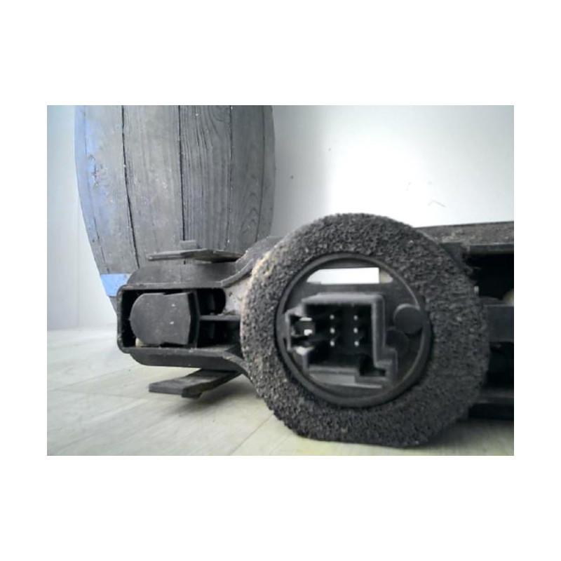 Platine feu arriere droit FORD FOCUS 1 BREAK d’occasion