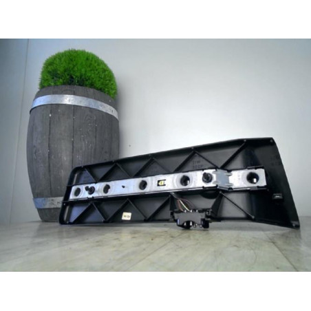 Platine feu arriere gauche MERCEDES 190 W201 PHASE 1 d’occasion