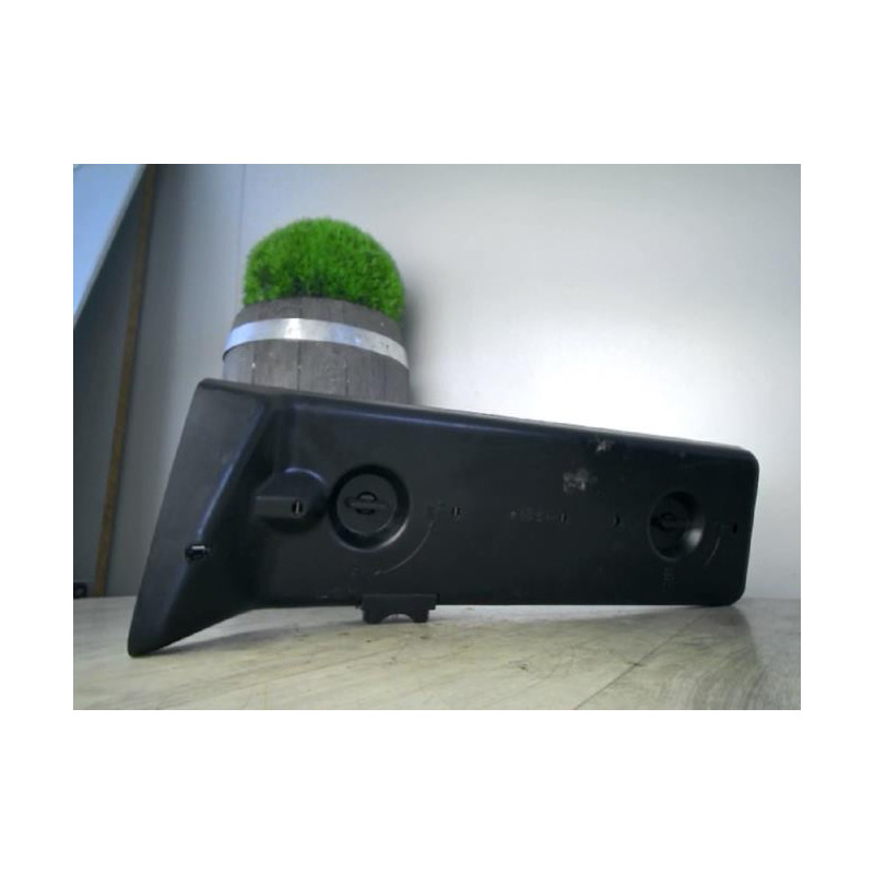 Platine feu arriere gauche MERCEDES 190 W201 PHASE 1 d’occasion